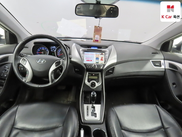 2011 - hyundai avante