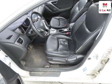 2011 - hyundai avante