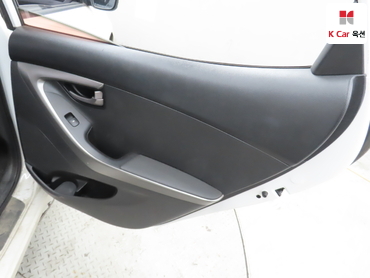 2011 - hyundai avante