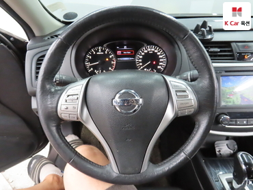 2017 - nissan altima