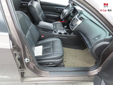 2017 - nissan altima