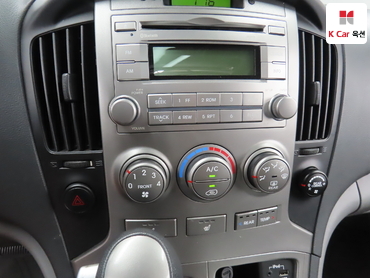 2016 - hyundai grand starex