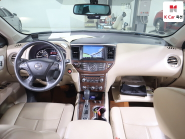 2017 - nissan pathfinder