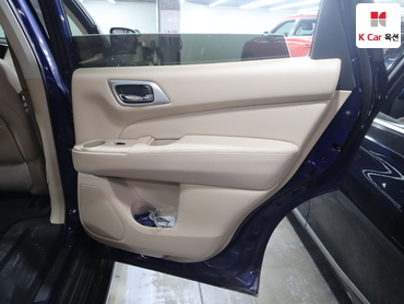 2017 - nissan pathfinder