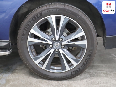 2017 - nissan pathfinder