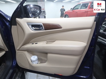 2017 - nissan pathfinder