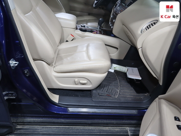 2017 - nissan pathfinder