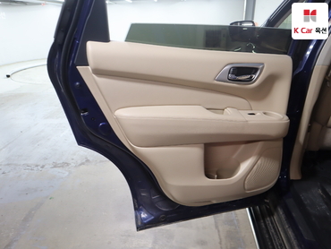 2017 - nissan pathfinder