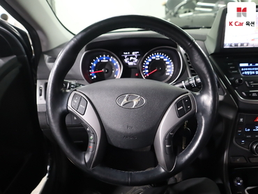 2015 - hyundai avante