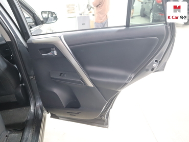 2015 - toyota rav4