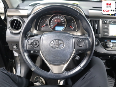 2015 - toyota rav4