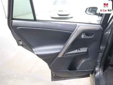 2015 - toyota rav4