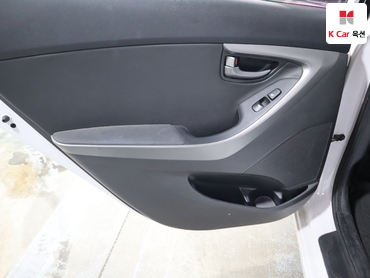 2015 - hyundai avante