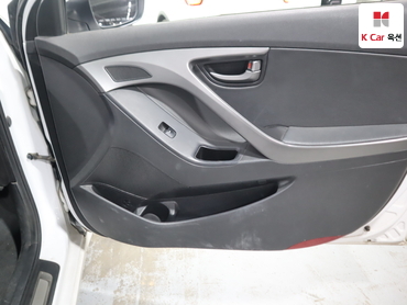 2015 - hyundai avante