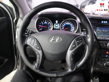 2015 - hyundai avante