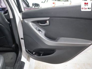 2015 - hyundai avante