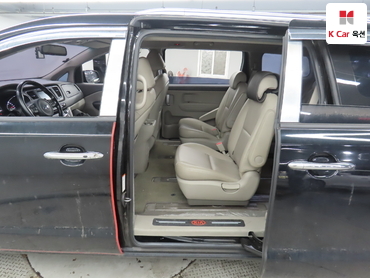 2018 - kia carnival