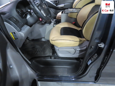 2017 - hyundai grand starex