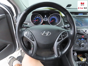 2016 - hyundai avante