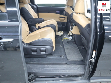 2023 - kia carnival