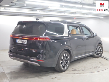 2023 - kia carnival