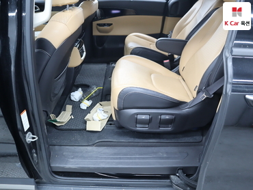 2023 - kia carnival