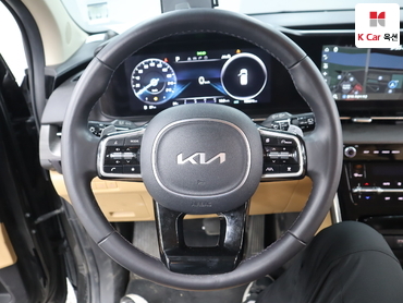 2023 - kia carnival