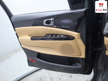 2023 - kia carnival