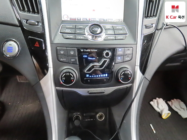2011 - hyundai sonata