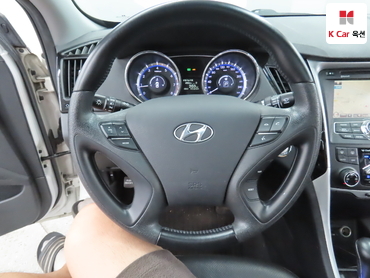 2011 - hyundai sonata