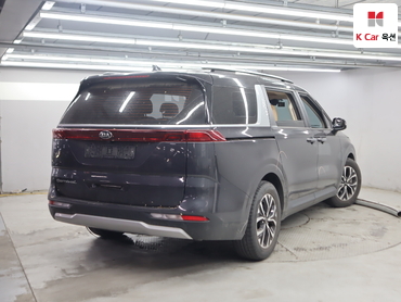 2021 - kia carnival