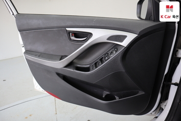 2015 - hyundai avante