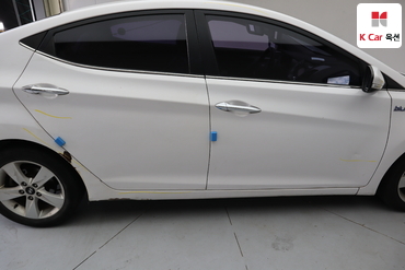2015 - hyundai avante