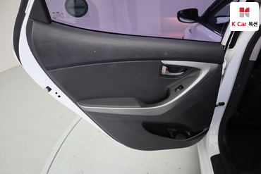 2015 - hyundai avante