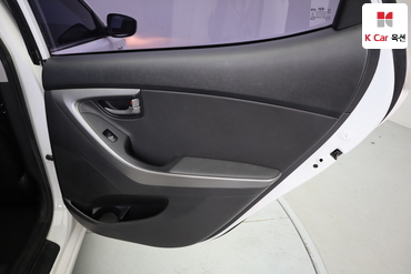 2015 - hyundai avante