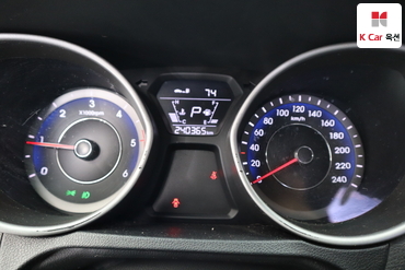 2015 - hyundai avante