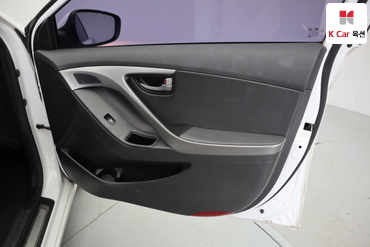 2015 - hyundai avante