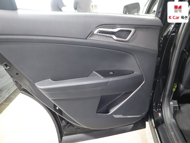 2023 - kia sportage