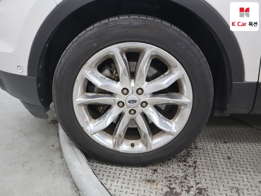 2014 - ford explorer