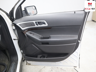 2014 - ford explorer