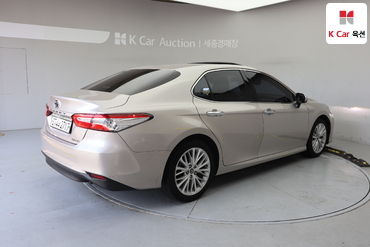 2018 - toyota camry