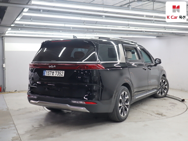 2023 - kia carnival