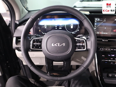 2023 - kia carnival
