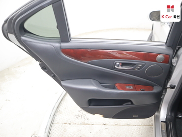 2010 - lexus ls460
