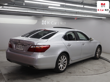 2010 - lexus ls460
