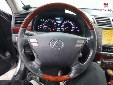 2010 - lexus ls460