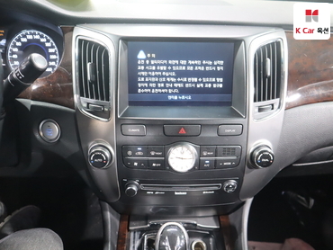 2010 - hyundai equus