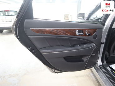 2010 - hyundai equus