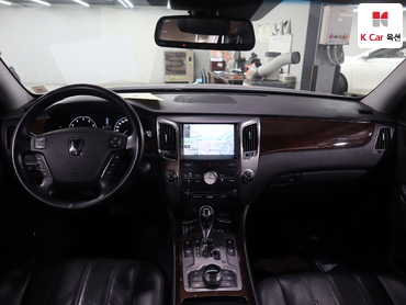 2010 - hyundai equus