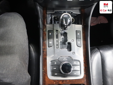 2010 - hyundai equus